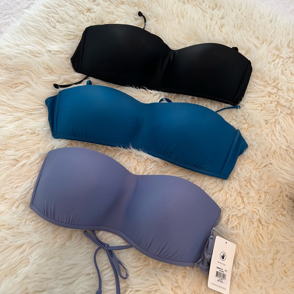 Set of 3 Turquoise/ gray blue/ and black strapless body glove smoothies.